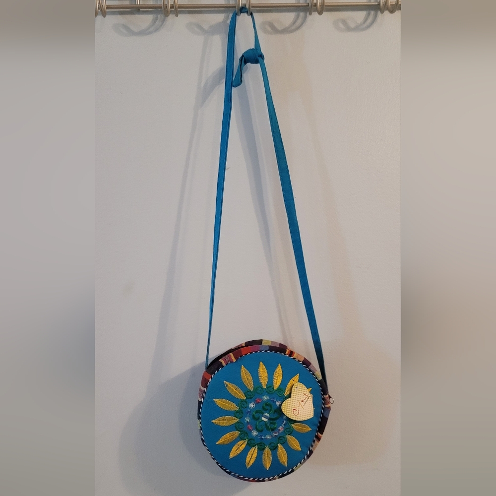 Cynthia embroidered Circular boho bag purse floral shoulder strap blue yellow - Picture 2 of 9